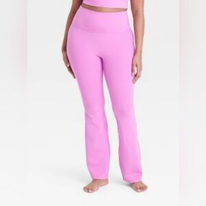 Nwt all in motion size small